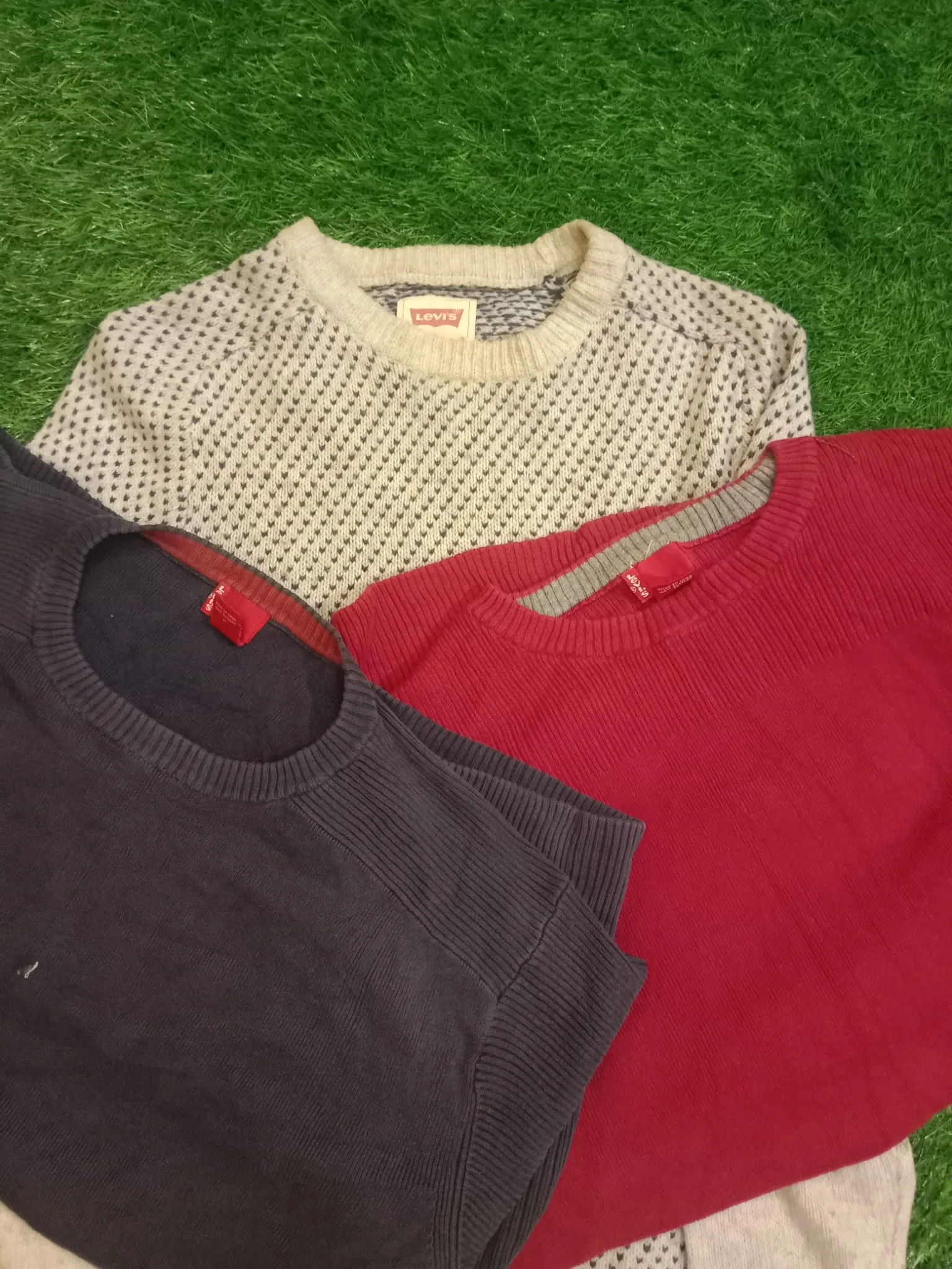 Levi's mix sweaters-50 pcs